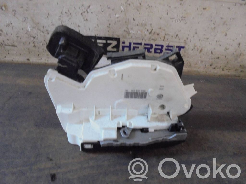 Serrure de porte arrière   5K4839016Q,5K4839016Q