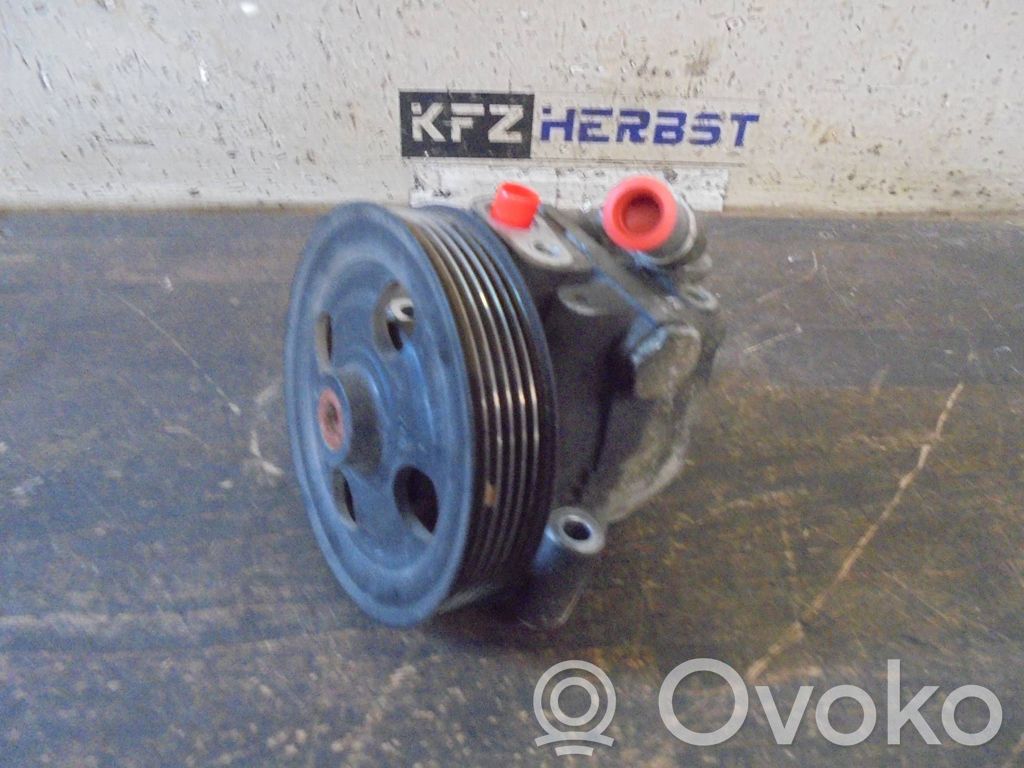 Bomba de dirección hidráulica   6G913A696CD,1674663,1674663,6G913A696CD,6G913A696CE