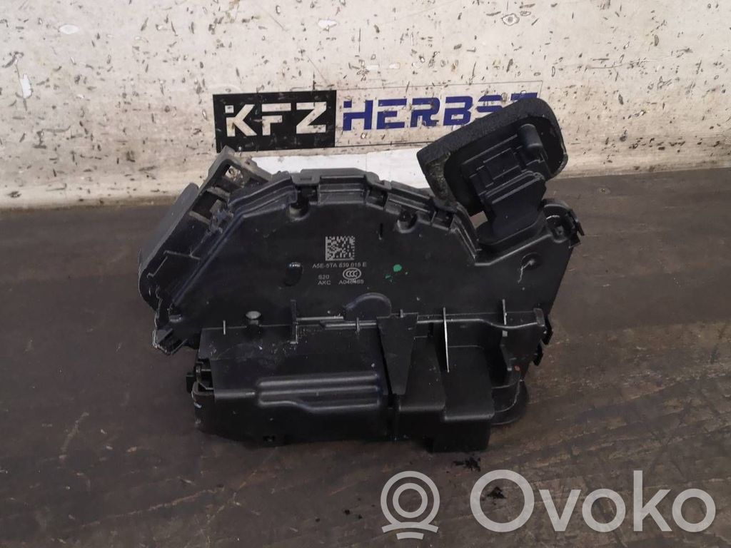 Skoda Fabia Mk3 (NJ) Încuietoare ușă spate 