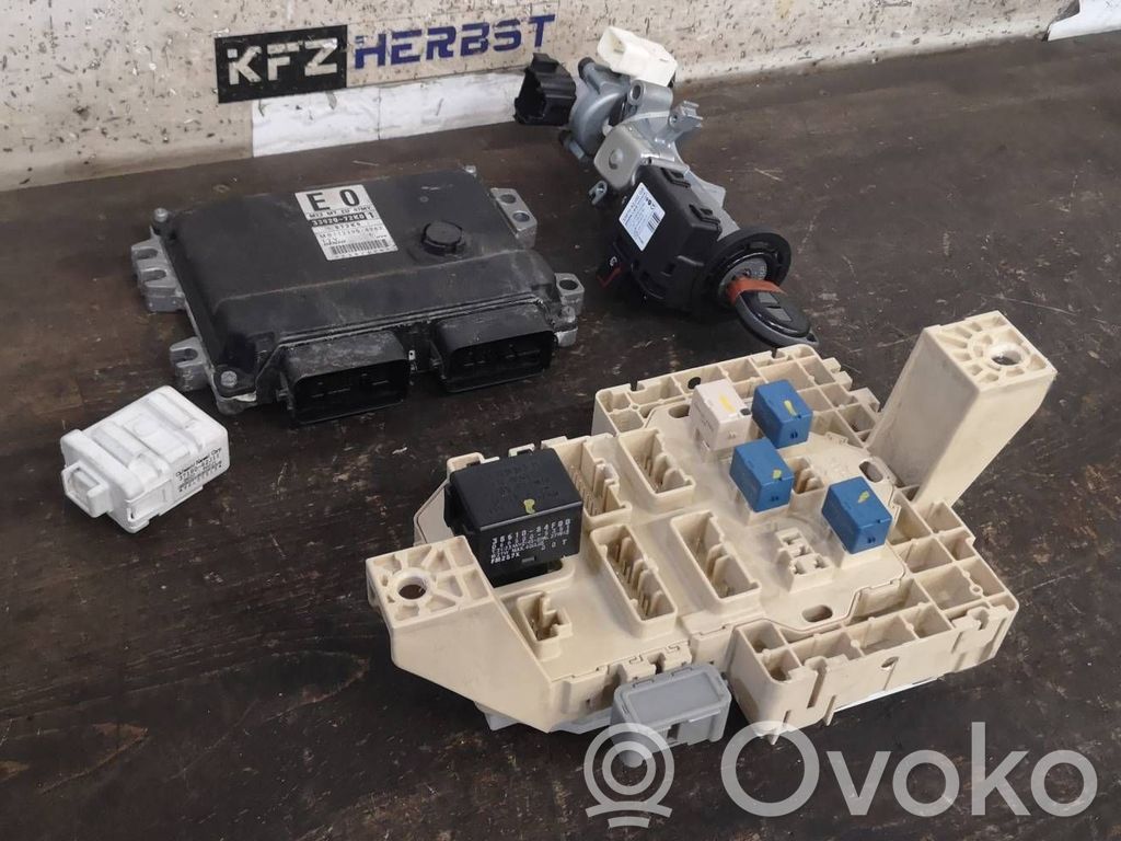 Engine control unit/module   3392072K01,MB1123008262,3392072K01,3677072KB1,3719062J11,5WK49181,MB1123008262,NA8F1L