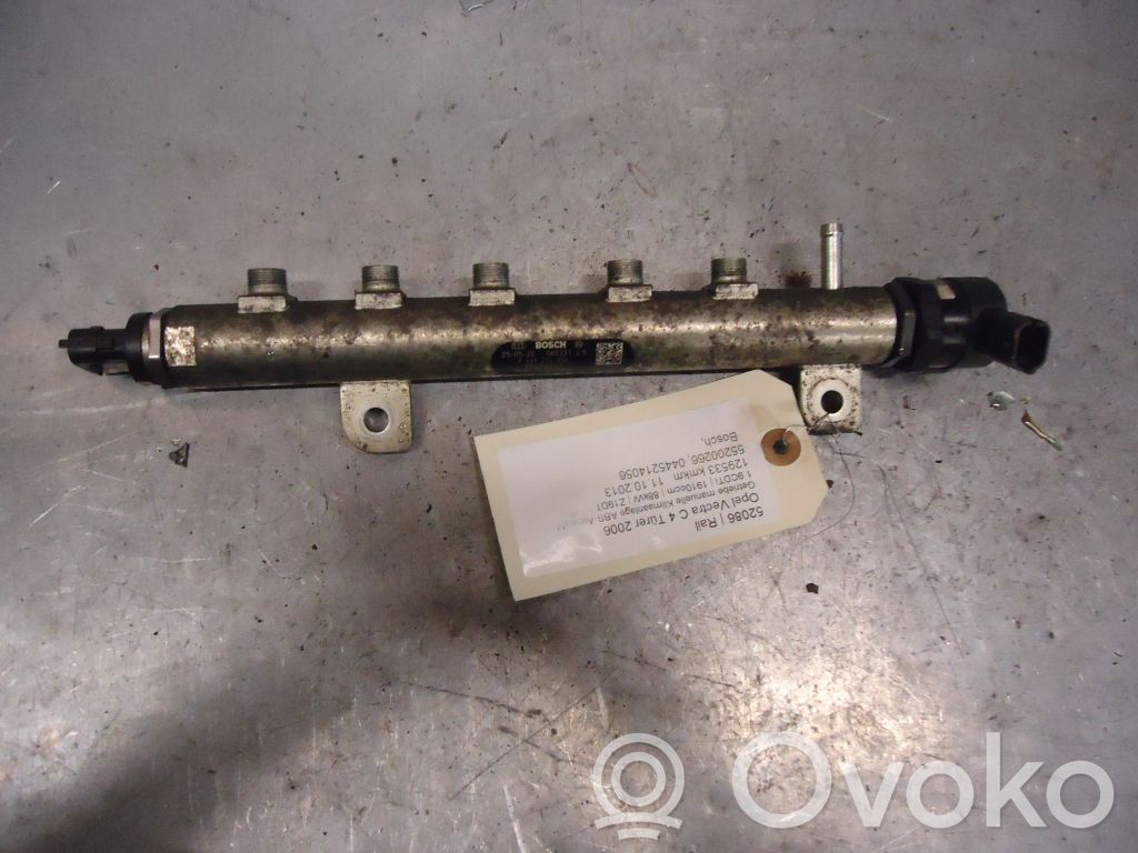 Opel Vectra C Fuel injector supply line/pipe 