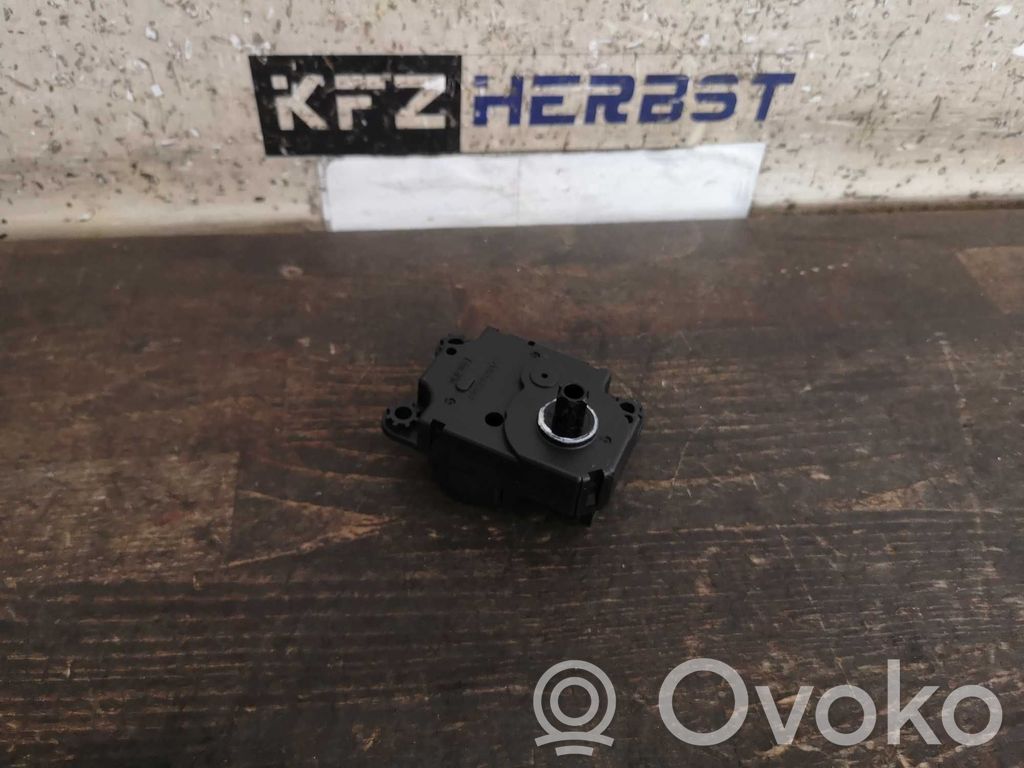 Opel Astra K Motorino attuatore ricircolo aria dell’A/C 
