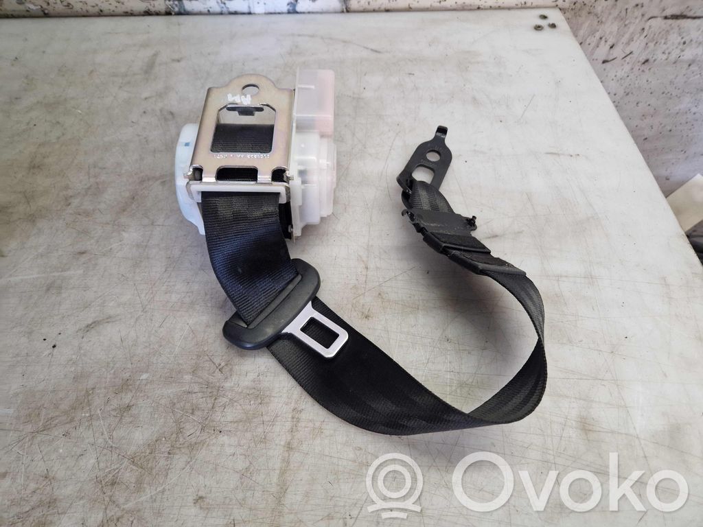 Porsche Cayenne (92A) Rear seatbelt 