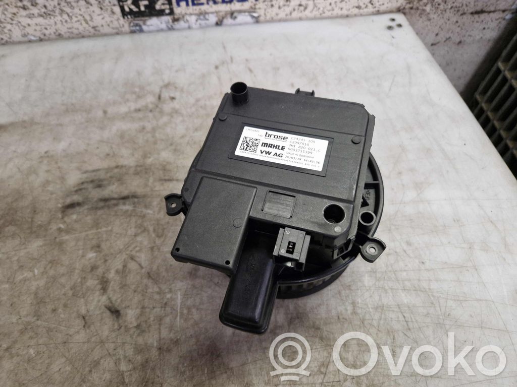 Lämmittimen puhallin   4M1820021C,4M1820021C