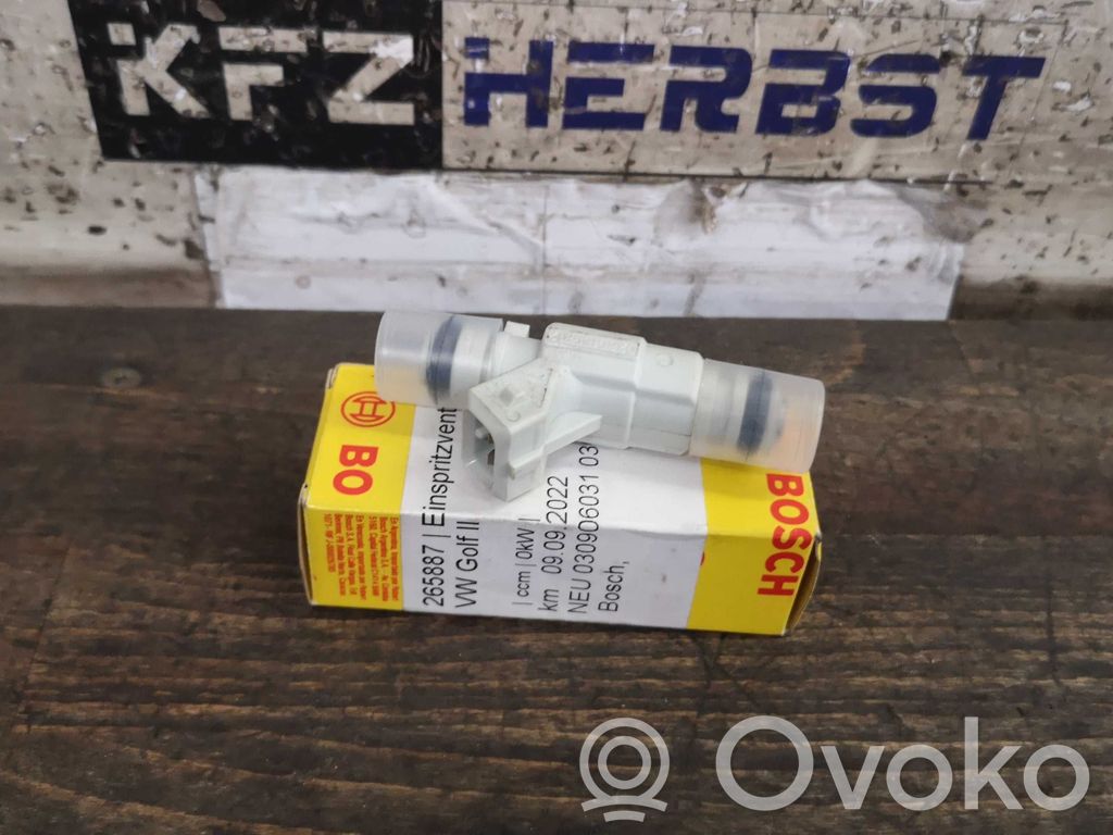 Volkswagen Golf II Injector combustibil 