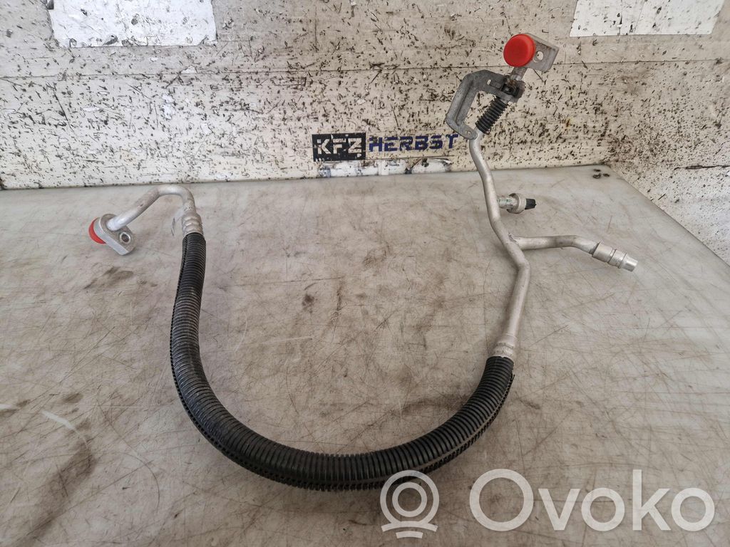 Tuyau de climatisation   DS7H19N601FD,DS7H19N601FE,DS7H19N601FD,DS7H19N601FE