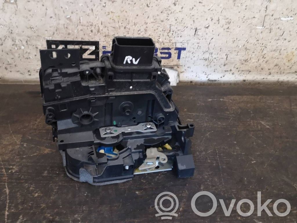 Ford B-MAX Priekšpusē slēdzene 