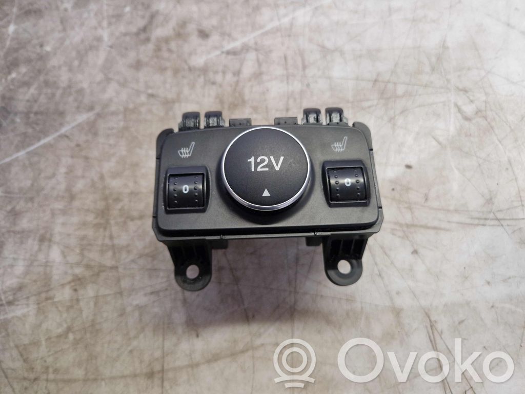 Ford C-MAX II Comutator încălzire scaune 