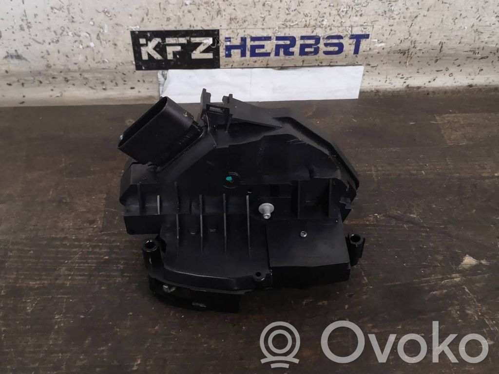Aizmugurē slēdzene   CM5AA26413BB,CM5AA26413BB