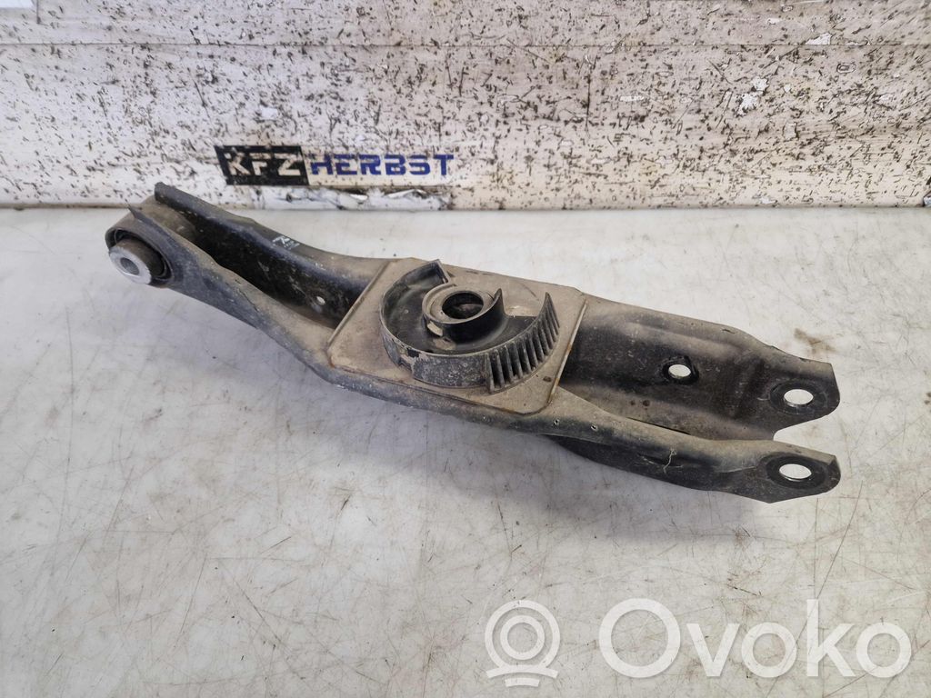 Volkswagen ID.4 Takatukivarsi 