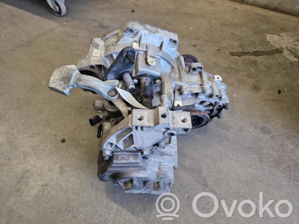 Volkswagen PASSAT B8 Scatola del cambio manuale a 6 velocità 