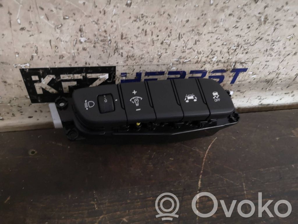 Hyundai i30 ESP (stability program) switch 