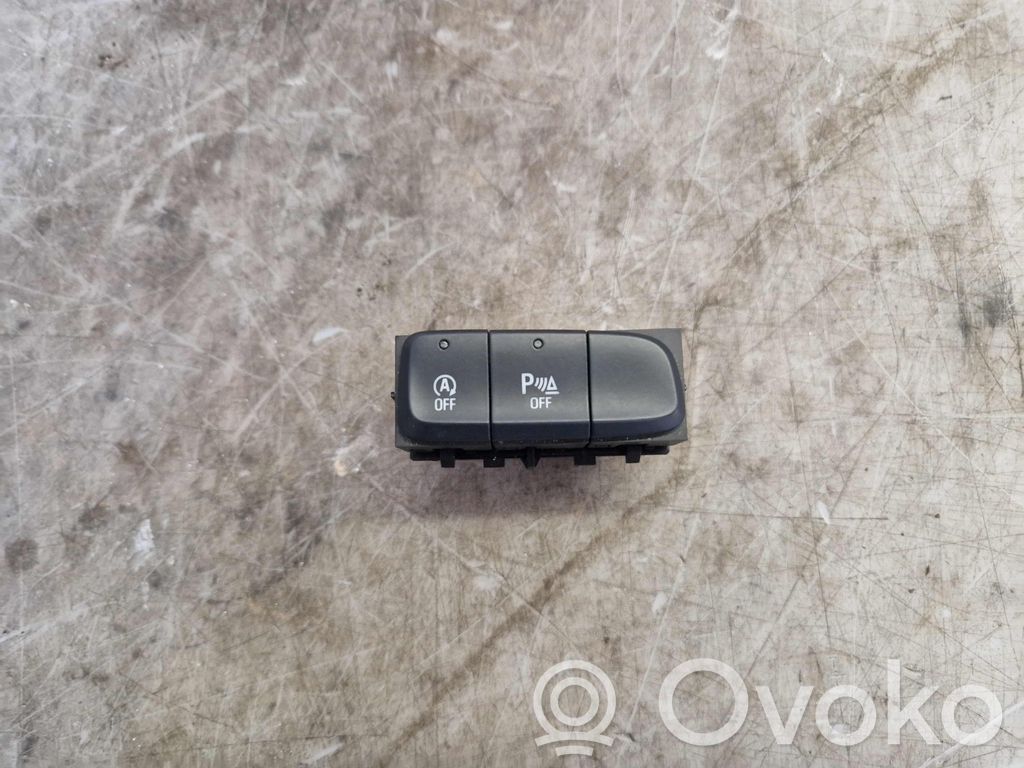 Opel Crossland X Parking (PDC) sensor switch 