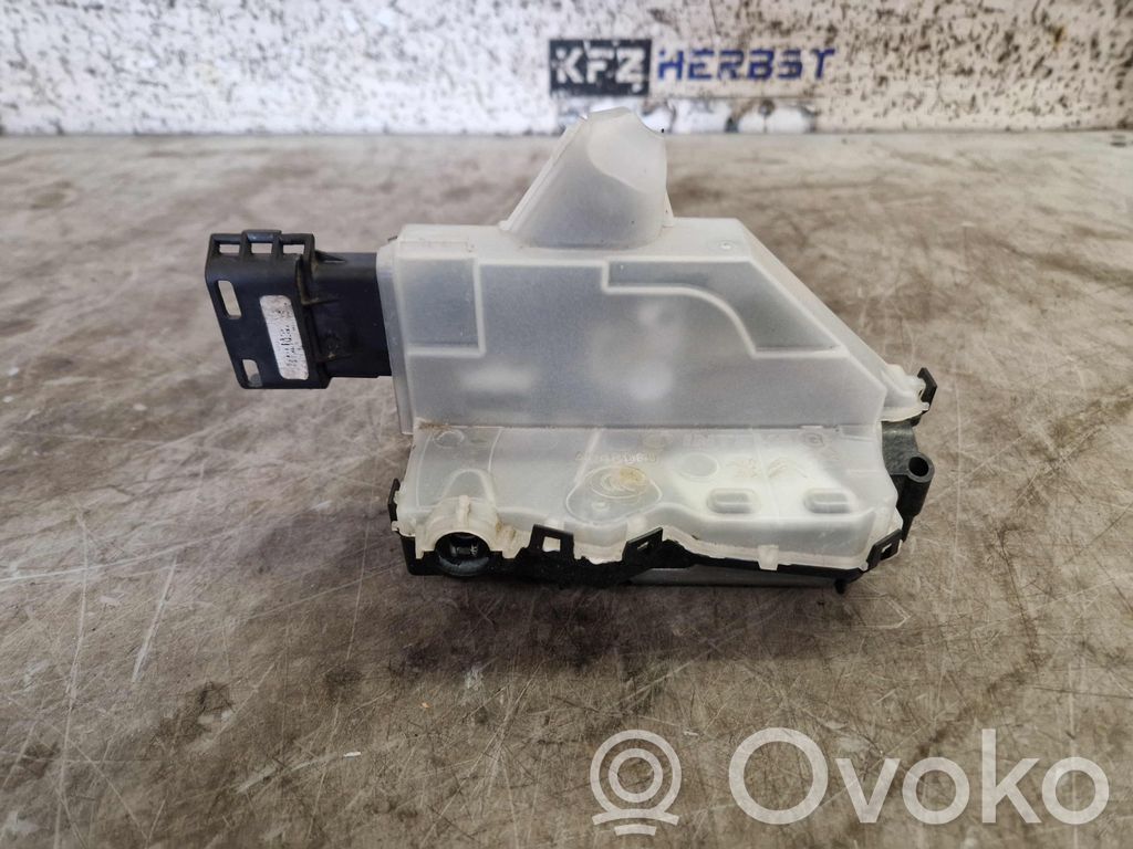 Opel Crossland X Zamek drzwi tylnych 