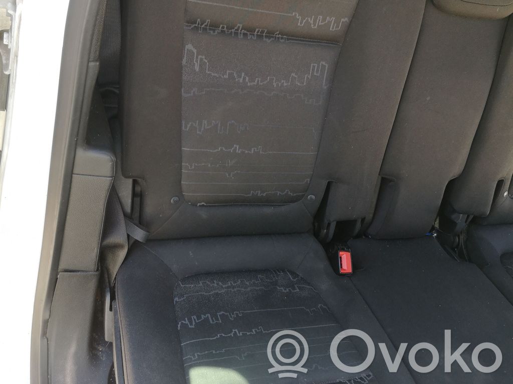 Opel Meriva B Second row seats 