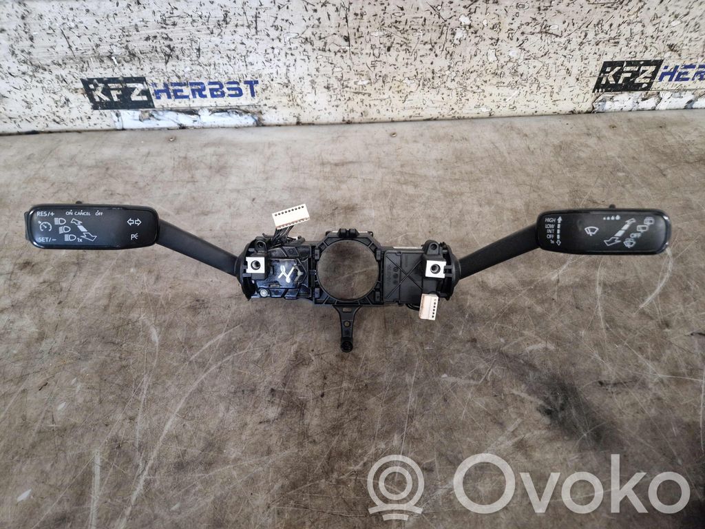 Skoda Octavia Mk3 (5E) Butoane/comutatoare pe volan 