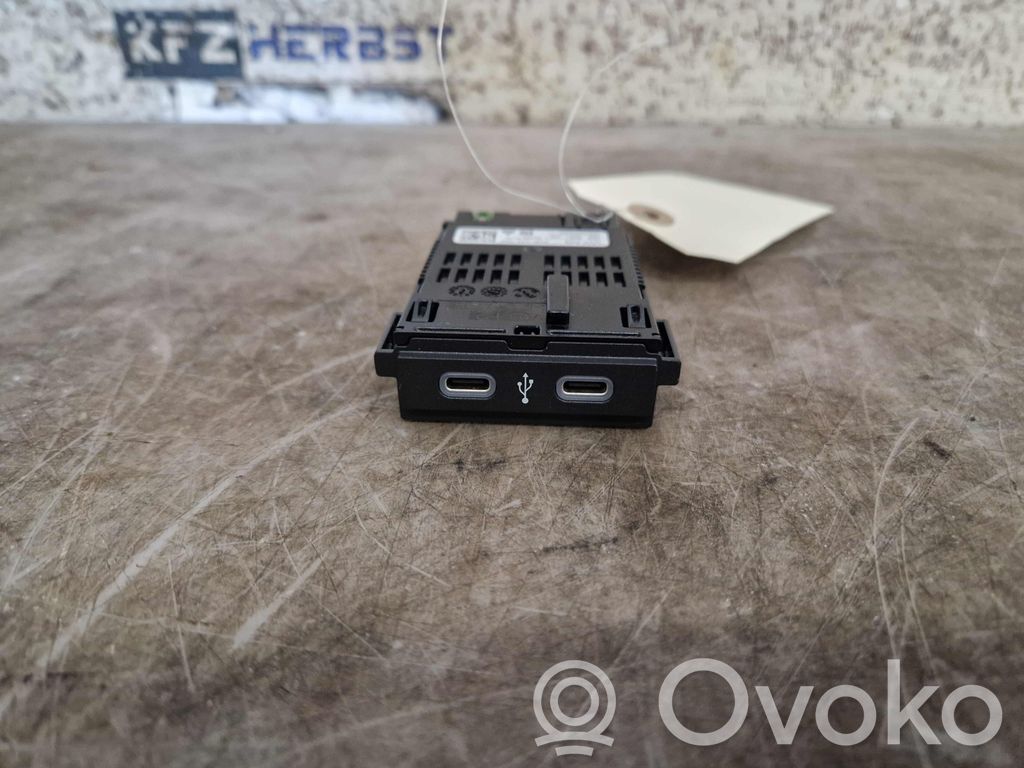 Volkswagen Polo VI Kit manos libres 