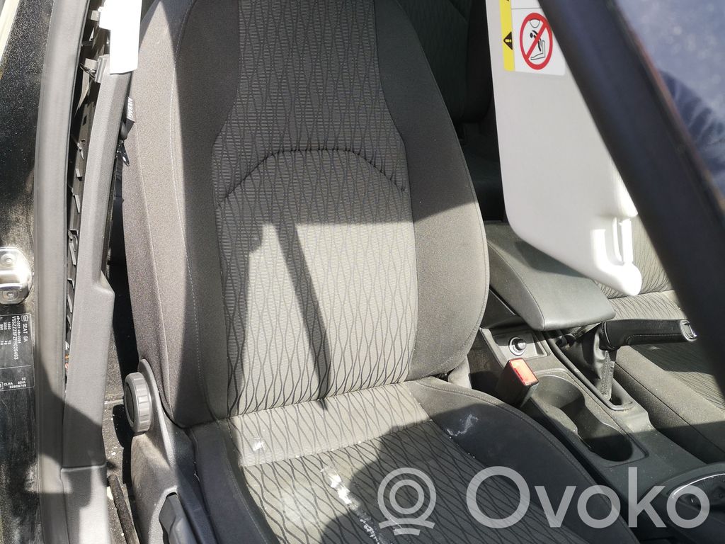Seat Leon (5F) Fotel przedni pasażera 