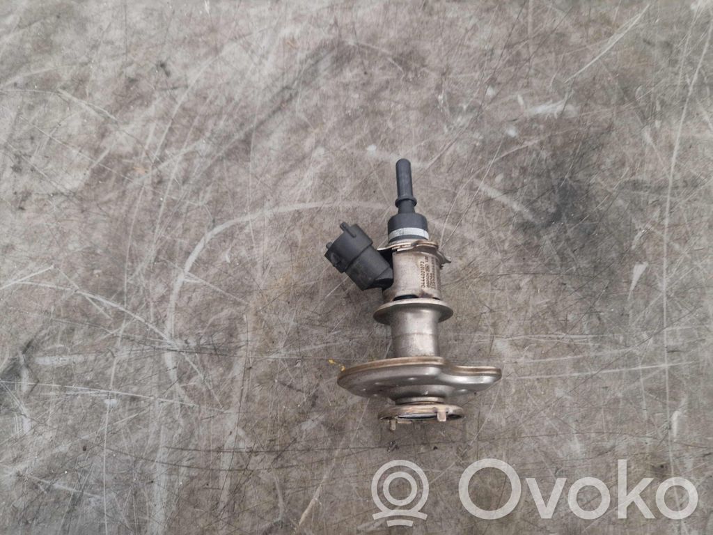 Volkswagen Golf VIII Inyector de combustible 