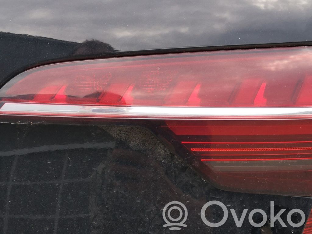 Audi A4 S4 B9 Lampă spate în caroserie 