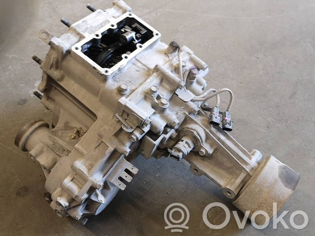 Mitsubishi L200 Skrzynia rozdzielcza / Reduktor 