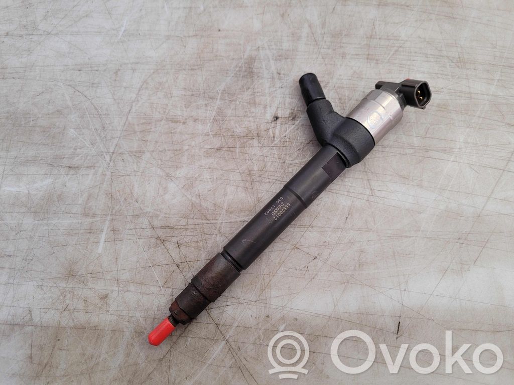 Opel Astra K Polttoainesuutin