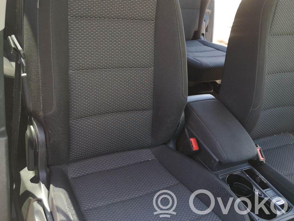 Volkswagen Cross Touran II Sedile anteriore del passeggero
