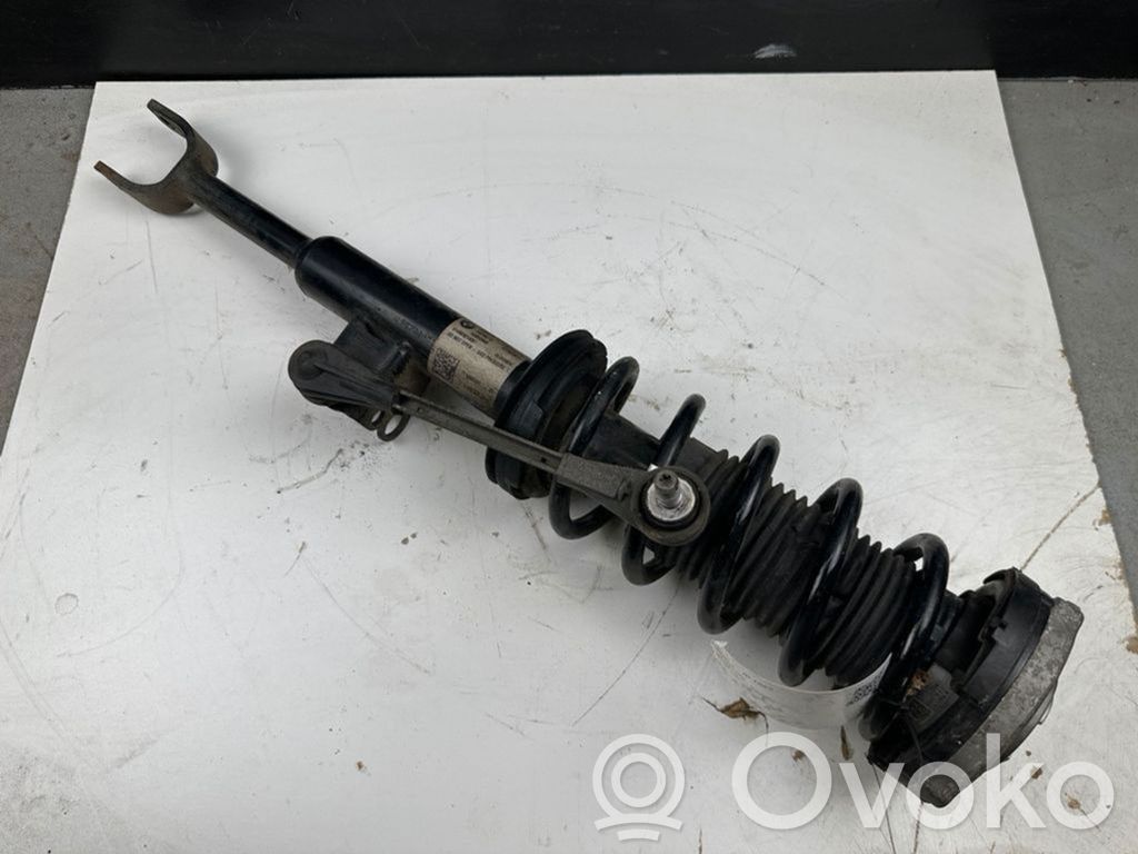 BMW 5 G30 G31 G38 Amortyzator osi przedniej ze sprężyną 