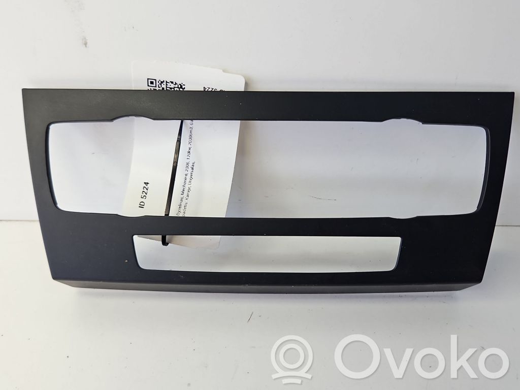 BMW 3 E90 E91 Kita salono detalė 