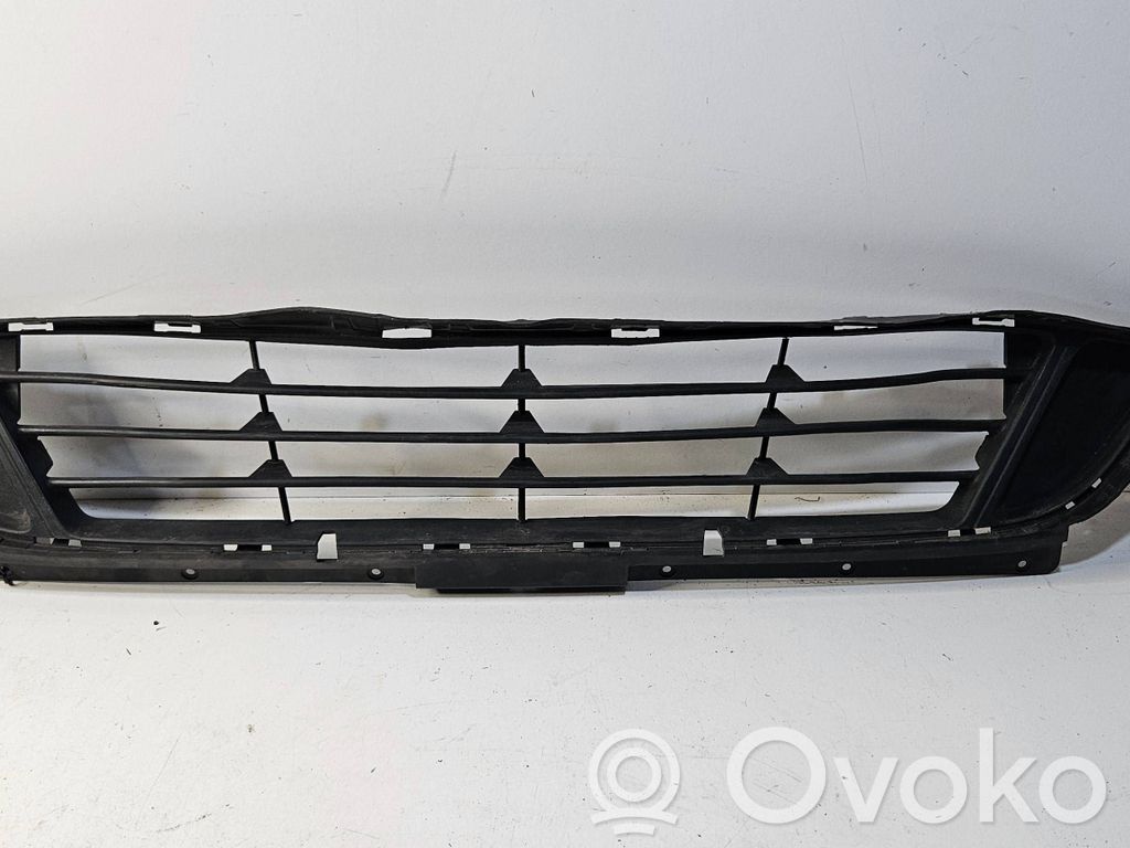 BMW 2 F45 Front bumper lower grill 