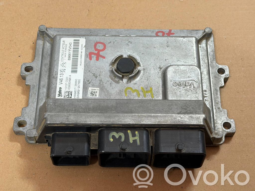 Peugeot 108 Engine control unit/module 