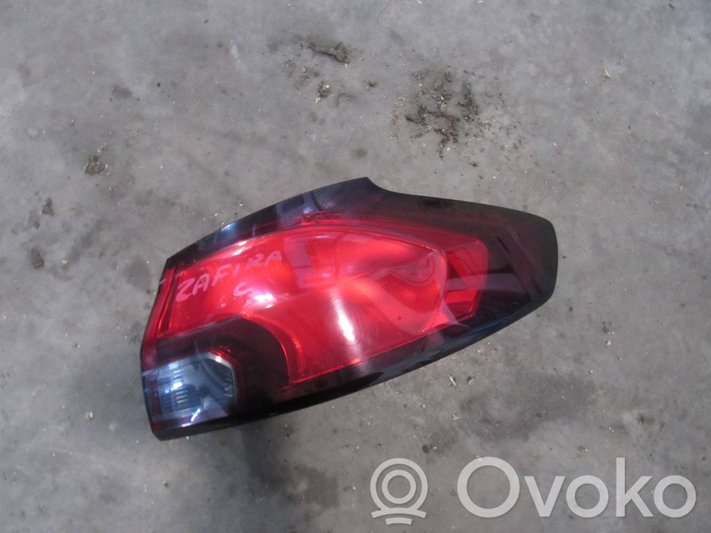 Opel Zafira C Lampă spate în caroserie 