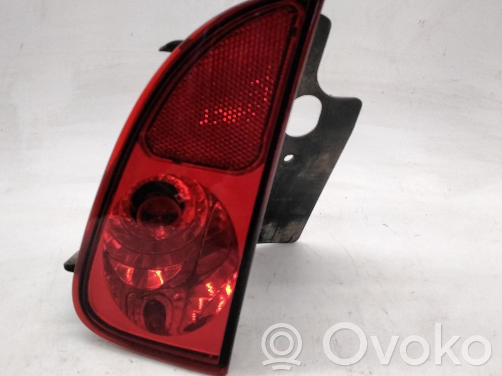 Renault Espace IV Galinis žibintas dangtyje 