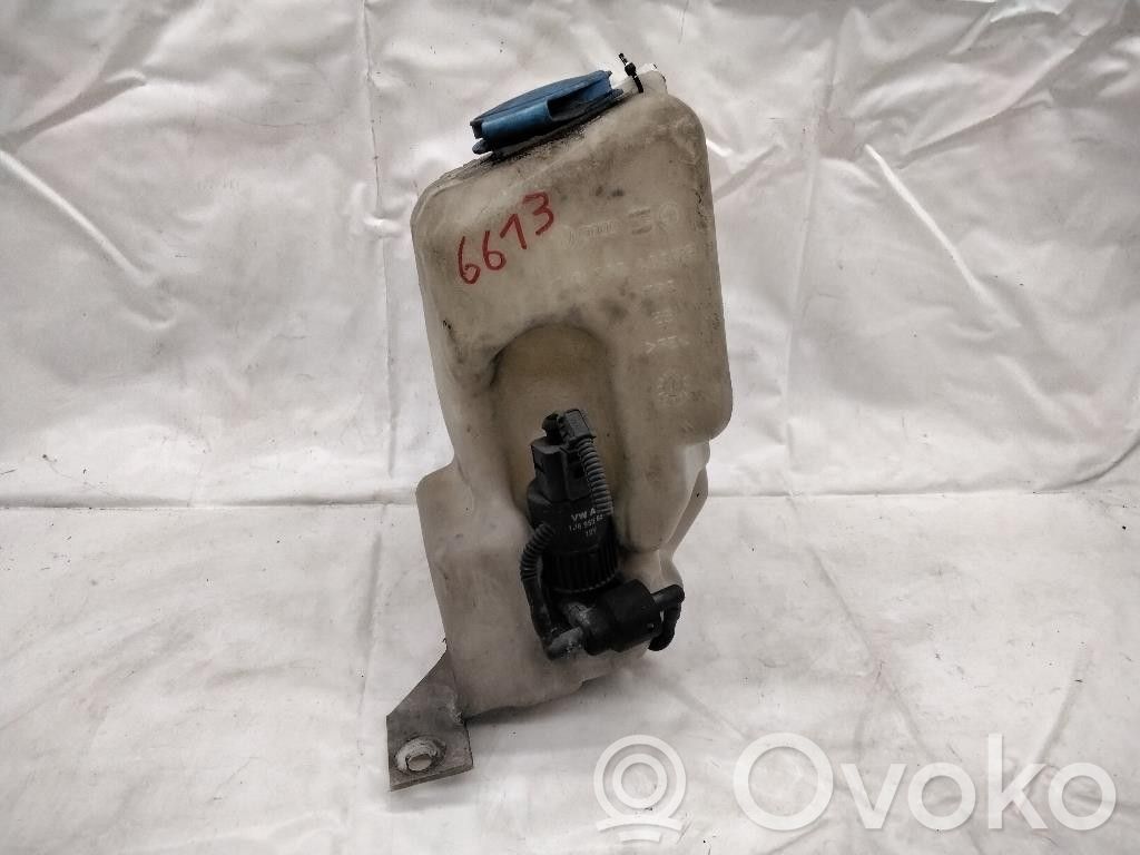 Volkswagen Golf IV Langų skysčio bakelis 