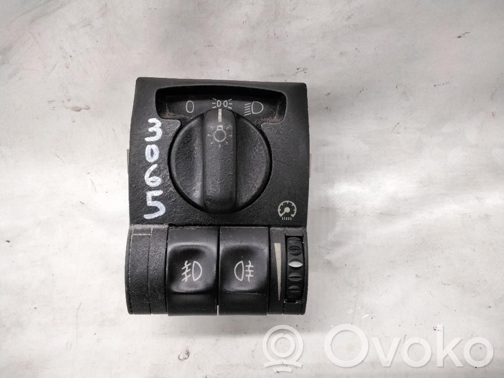 Light switch   Y25DT