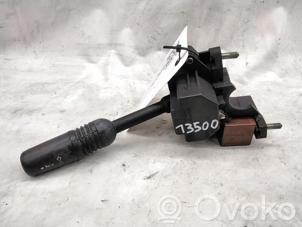 Fiat Uno Commodo, commande essuie-glace/phare 