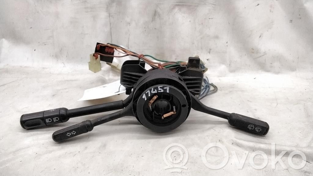 Fiat Uno Commodo, commande essuie-glace/phare 