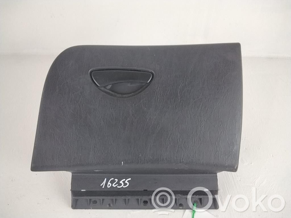 Ford Focus Daiktadėžės (bordačioko) komplektas 