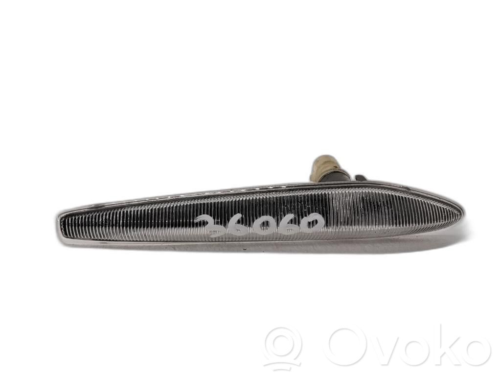 Alfa Romeo 159 Front fender indicator light 