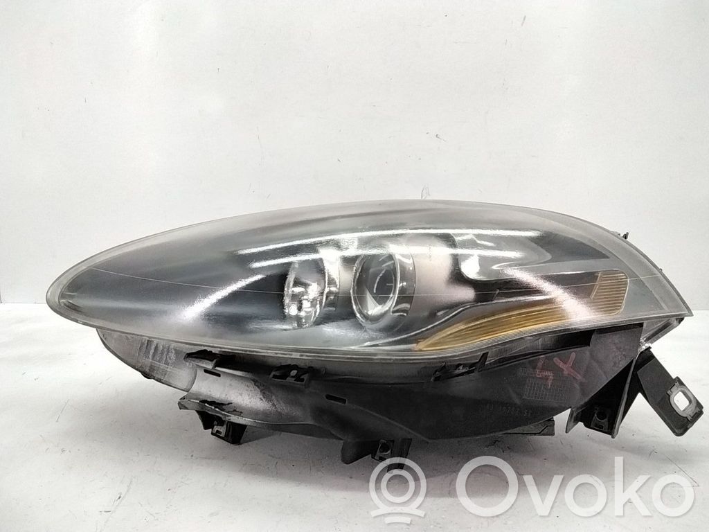 Fiat Croma Lampa przednia 