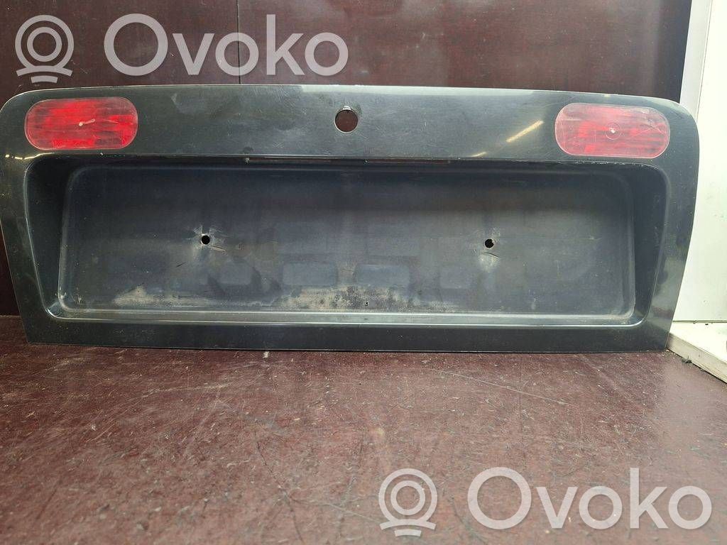 Audi A6 S6 C5 4B Takaluukun rekisterikilven valon palkki 