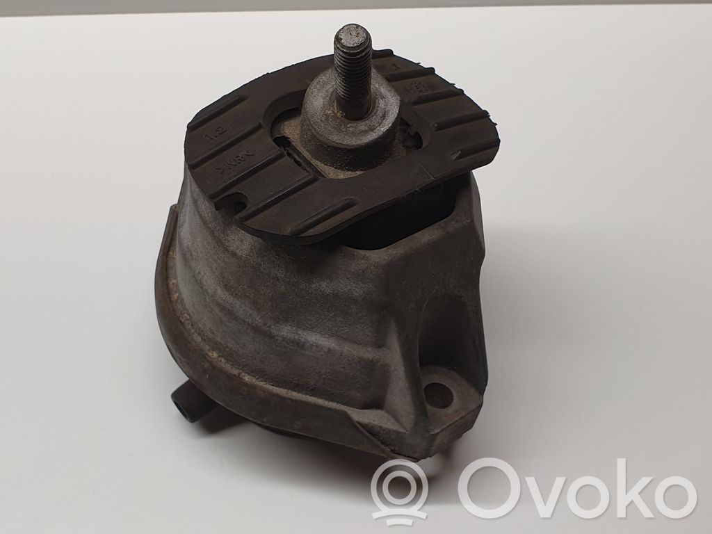 BMW 5 E60 E61 Engine mount bracket 