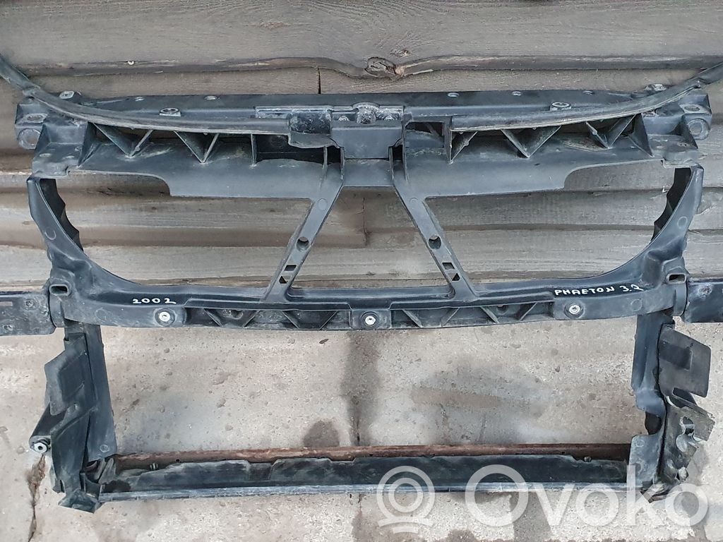 Volkswagen Phaeton Radiatoru panelis 