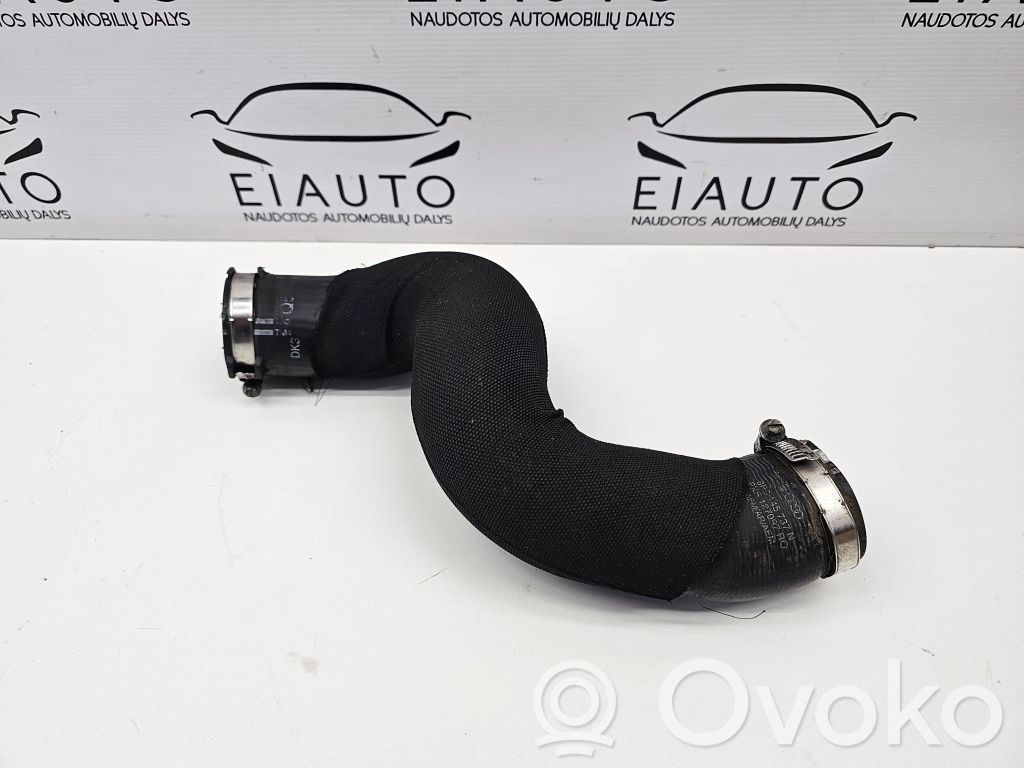 Furtun/conductă intercooler   8R0145737N