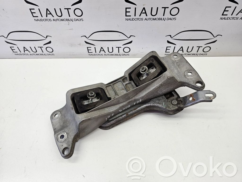 BMW 5 E60 E61 Gearbox mounting bracket 