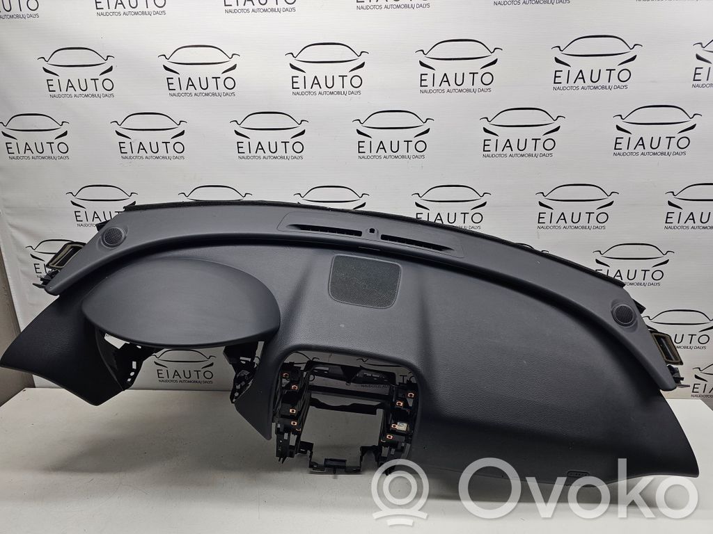 Jaguar XE Panelė 