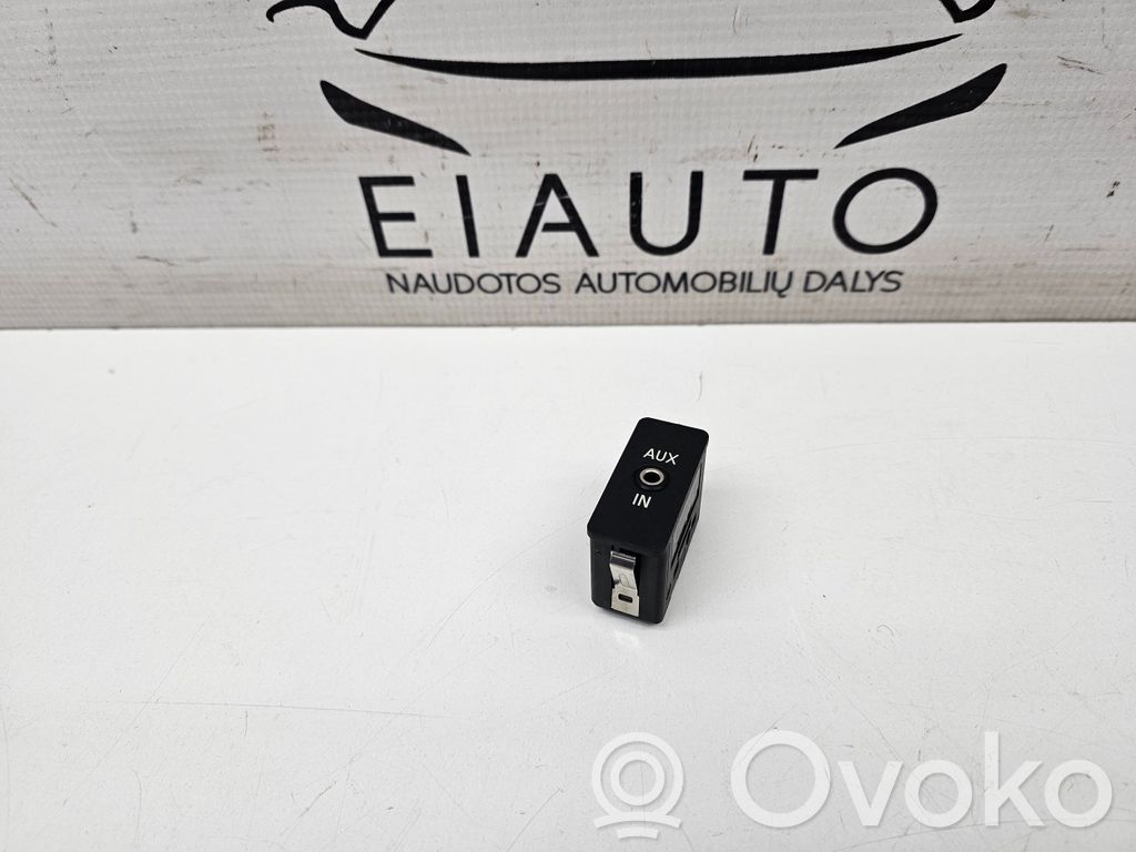 BMW 6 E63 E64 Разъем AUX 