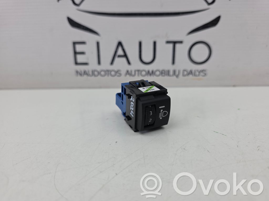 Toyota Yaris Cross Headlight level height control switch 