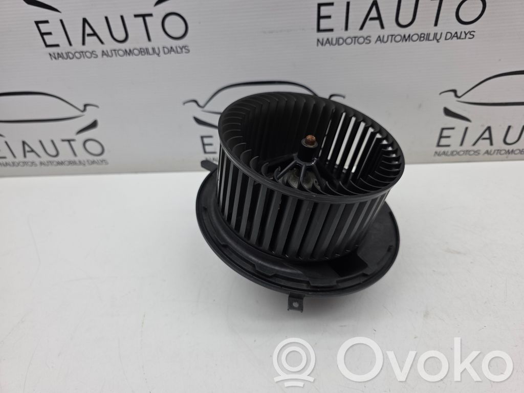 BMW 3 E92 E93 Pečiuko ventiliatorius/ putikas 