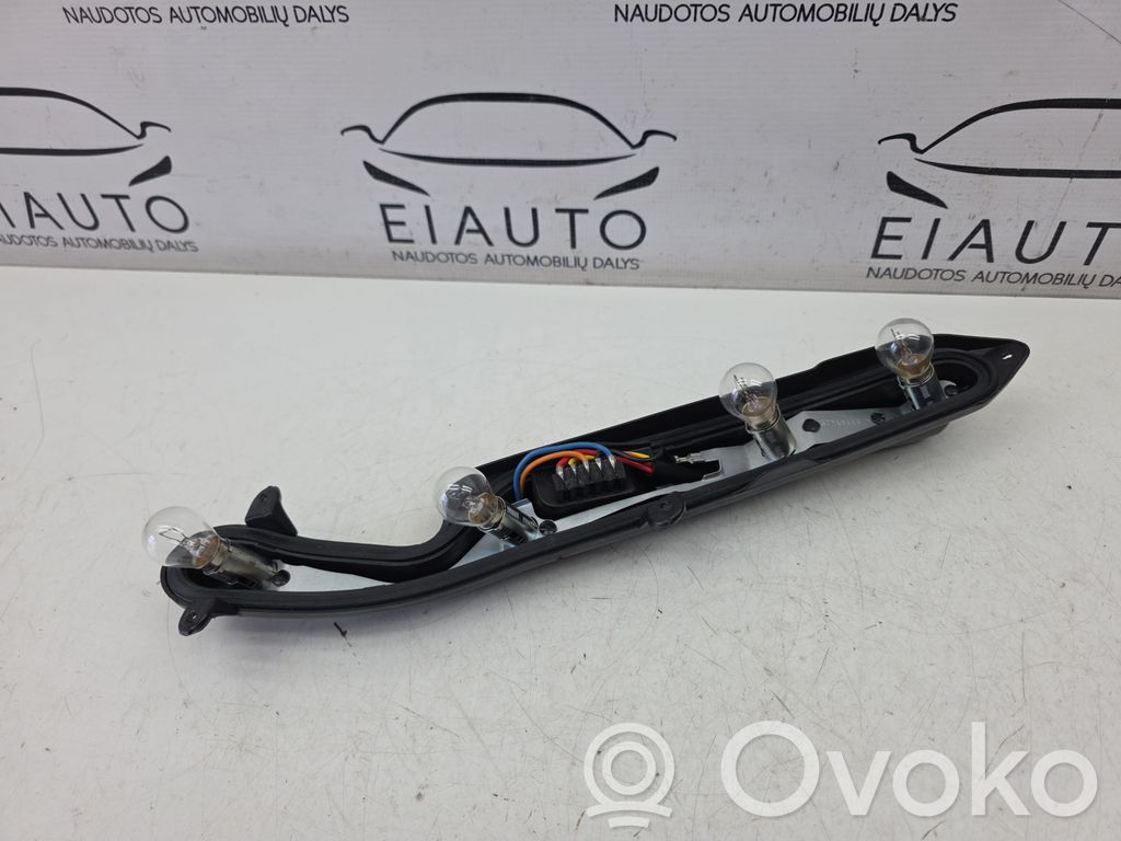 Fiat Marea Takavalon polttimon suojan pidike 